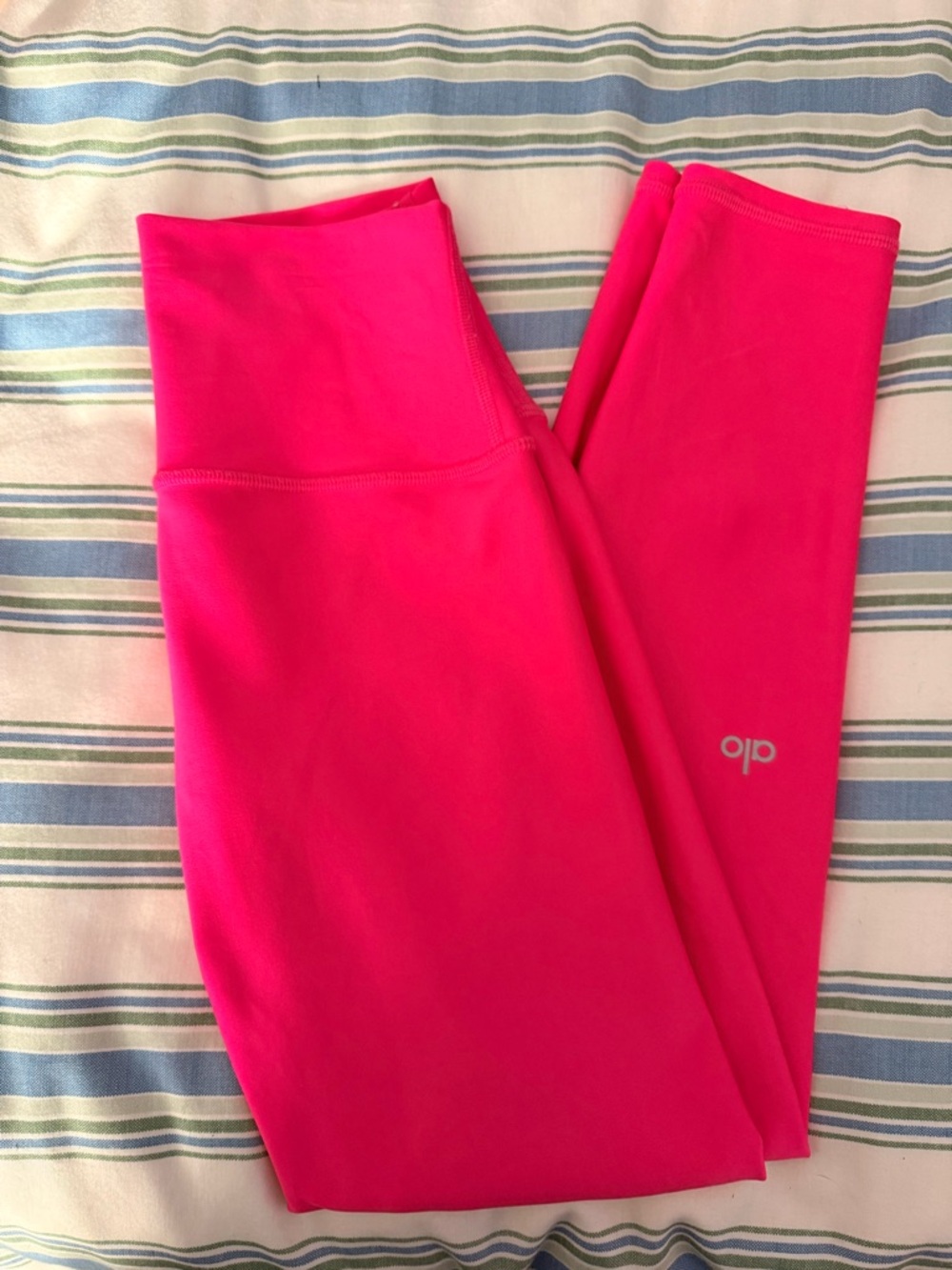 ALO Yoga Neon Pink 7/8 High-Waist Airlift Leggings - Size S